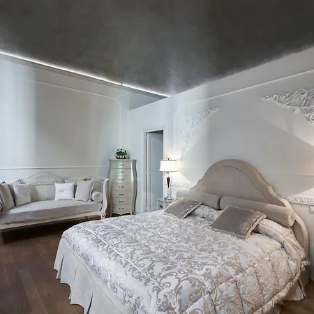 Luxury Rucellai Апартаменты *